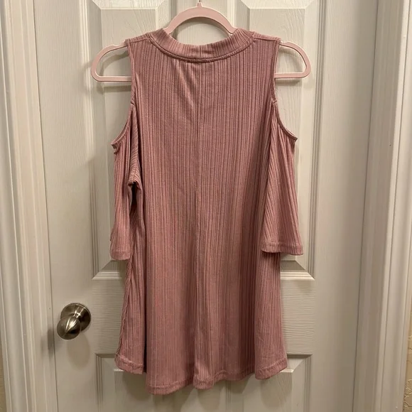 UMGEE open shoulder top - Picture 5 of 5